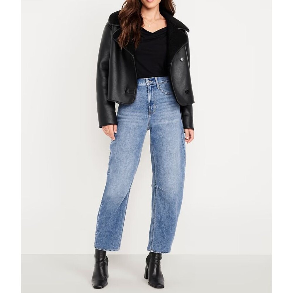 NEW Old Navy High Rise Wow Barrel Leg Jeans Blue Sz 4  NWT